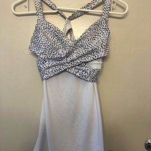 Lululemon size 4 workout top blue cheetah